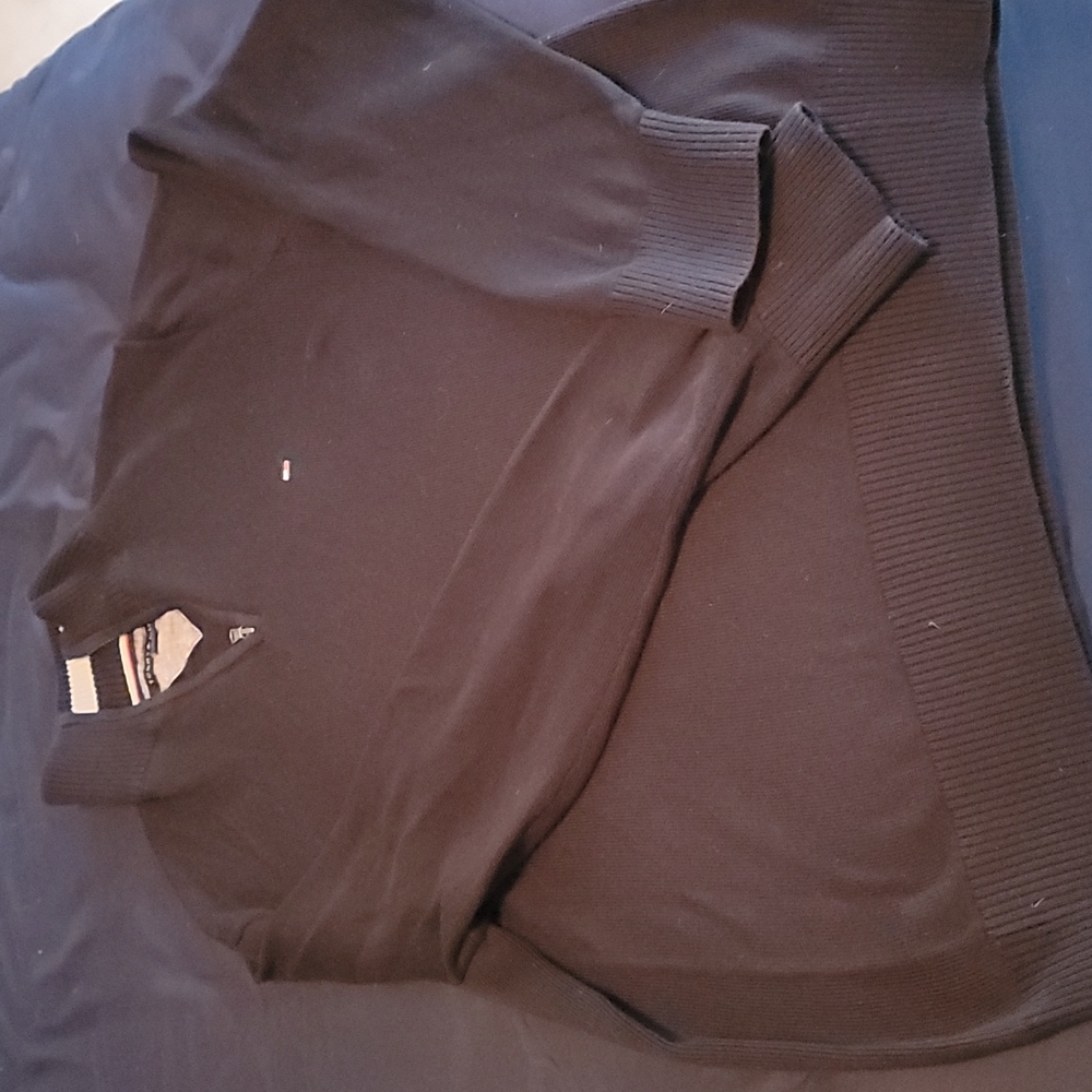 Tommy Hilfiger Black Pullover Large